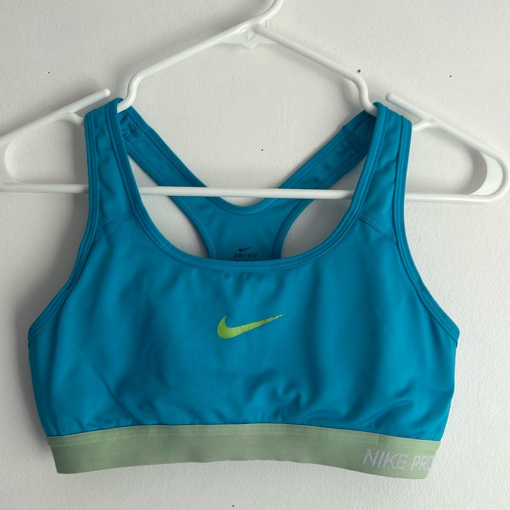 nike sports bra
